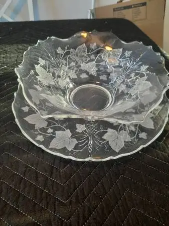 Heisey Plantation Plate and Bowl Ivy Etching
