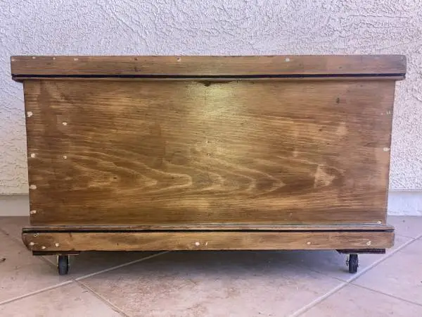 Old Rustic Farmhouse Wood Trunk