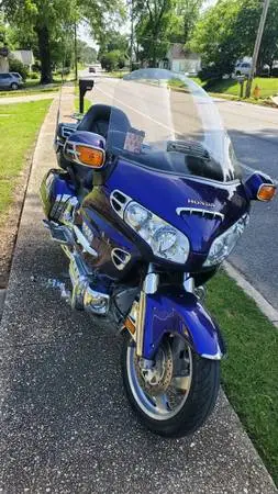 Low Miles 2002 GL1800 Honda Goldwing