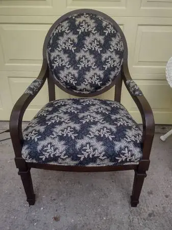 HAVERTYS ARMCHAIR