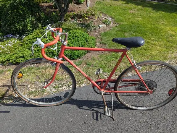 Vintage 1981 Schwinn Collegiate Sport Racing Bike