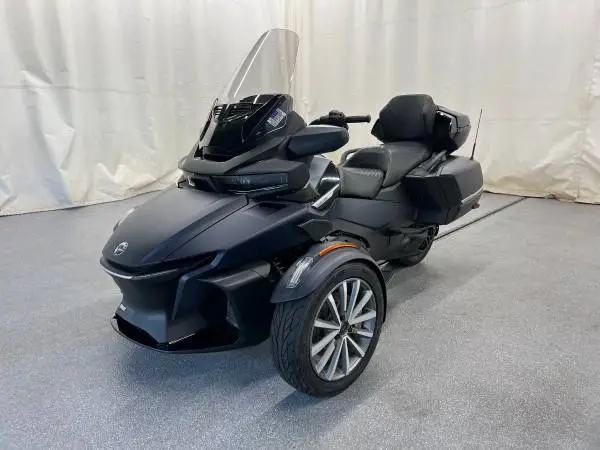 ** 2022 Can-Am Spyder RT Limited Trike **