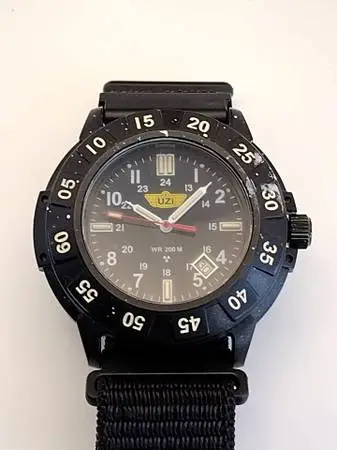 Running UZI The Protector Black Self-Illuminating Watch
