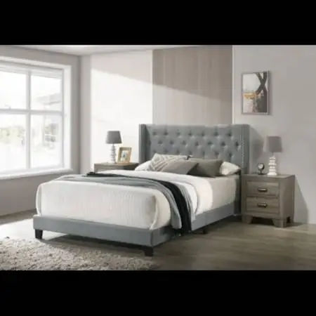 KING BED FRAME BRAND NEW IN THE BOX(NO MATTRESS)