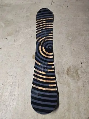 Signal Rocker Snowboard Deck For Sale - Size 158 CM