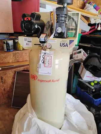 INGERSOLL RAND AIR COMPRESSOR