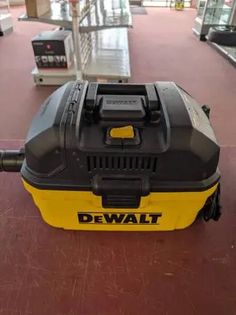 Dewalt DXV04T Wet/Dry Vac