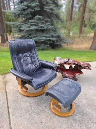Ekornes Stressless Recliner & Ottoman