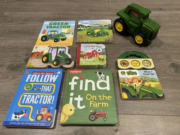 JOHN DEERE / FARM 7 BABY BOARD BOOKS ~ FARM ~ TRACTOR FLASH LIGHT