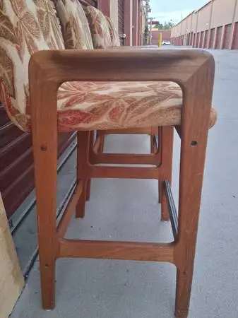 Benny Linden Design Solid Teak Chairs, Bar Stools ,Set of 4 .. Excellent Cond