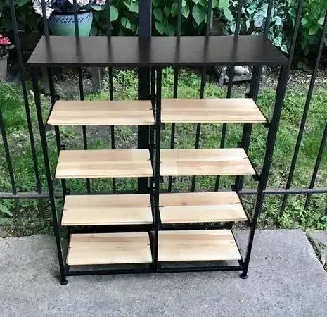 Bookcase / etagere