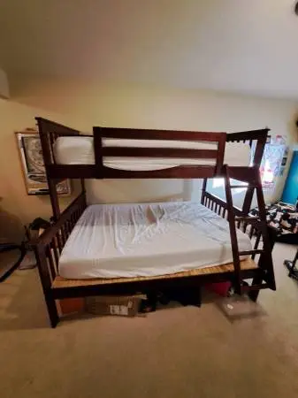Twin over Full Bunk bed