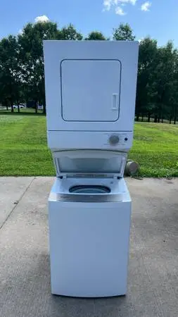 Whirlpool Stacked Washer Dryer — Works Great