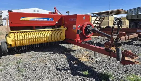 Used New Holland BC5070 Baler