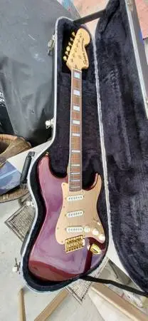⭐️⭐️FENDER SQUIER 40th ANNIVERSARY STRATOCASTER GOLD EDITION