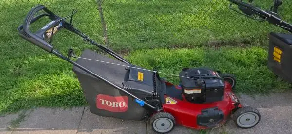 Toro° SR4 Super Recycler Personal Pace Smart Stow 190cc Mow Mulch Bag