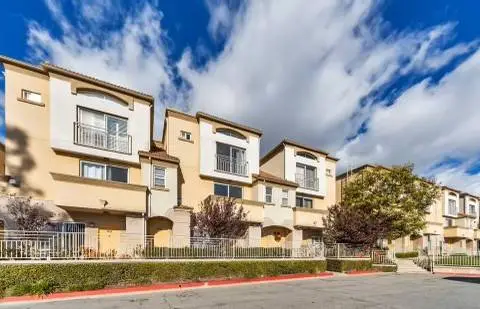 Stunning 2-Bedroom unit for lease