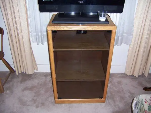 Entertainment Center/Cabinet
