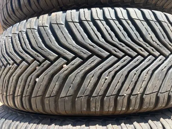 225/65/17 MICHELIN SET OF 4