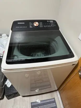 Moving sale