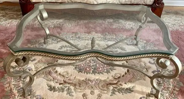 Beautiful Hollywood regency style coffee table and 2 end tables