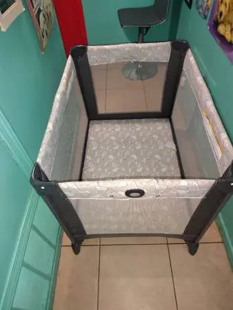 Baby playpen