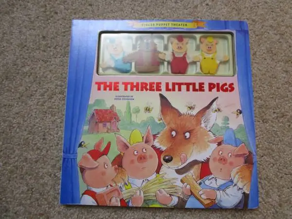 The Three Little Pigs Finger Puppet Theater Book