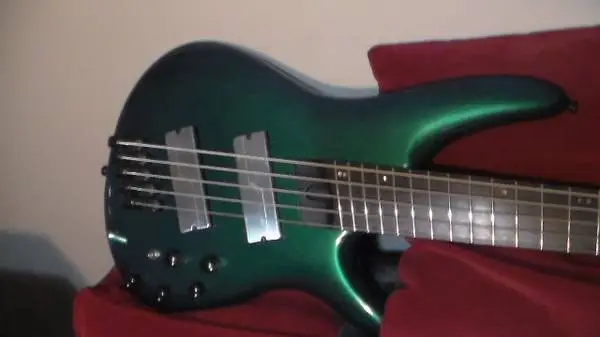 IBANEZ SRMS725 5 STRING BASS