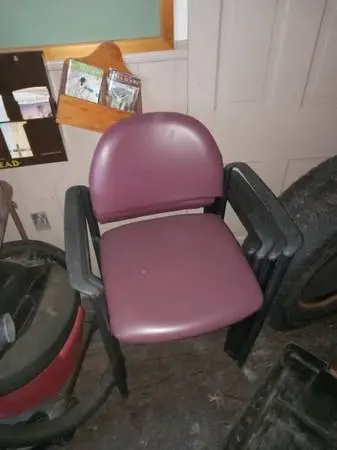 4 stackable cushioned chairs