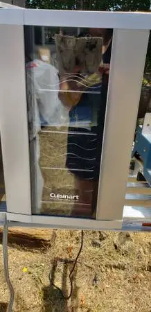 Cuisinart 8 bottle wine cooler
