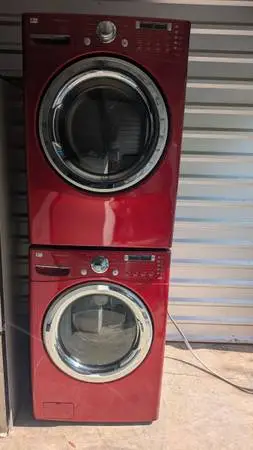 LG stackable washer and dryer set 400$