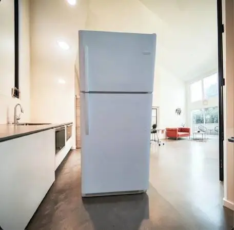 KENMORE REFRIGERATOR FRIDGE EXCELLENT WORKING CONDITION AND VERY CLEAN