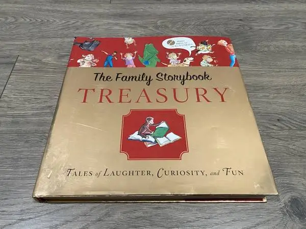 FAMILY STORYBOOK TREASURY w/ Cd: Tales of Laughter, Curiosity & Fun