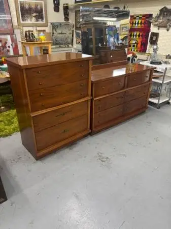 MCM 3 pc Ward Furn. Co. bedroom set - nice