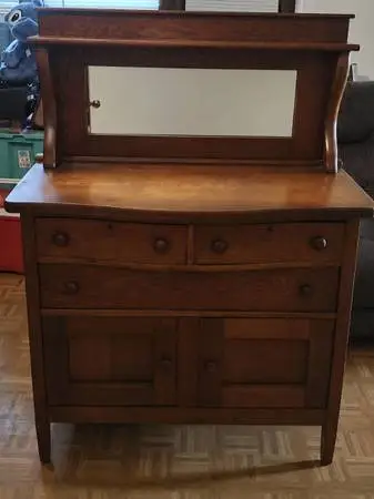 Early 1900s buffet