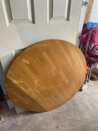 Round table top