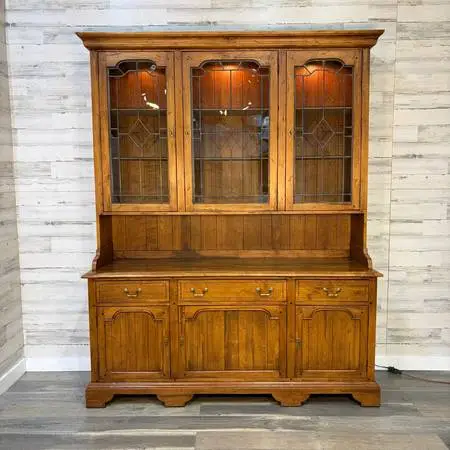 hutch Ethan Allen *delivery available*