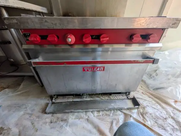 Vulcan 6-Burner Commercial Gas Range with Oven