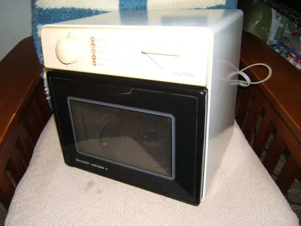 Sharp Carousel II Half Pint Compact Microwave Oven R-4075 Tested Works