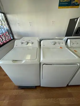 GE washer and dryer set