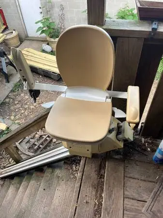 ACORN STAIRLIFT 130