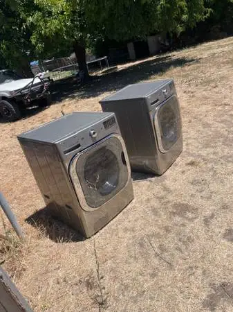 Nice perfect LG washer dryer set will deliver and install