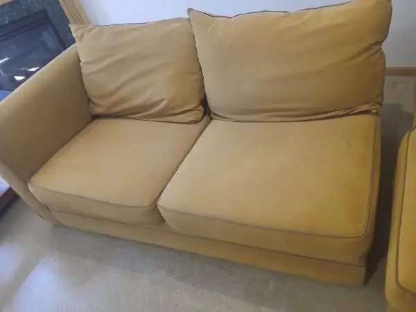 Free Furniture, got to go by this Sunday!