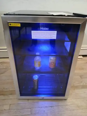 Mini Fridge for Cans Bottles Wines