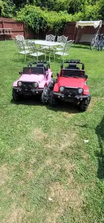 2 kids Ride-On Jeeps (working good and has fresh battery) Both for $200 (charger