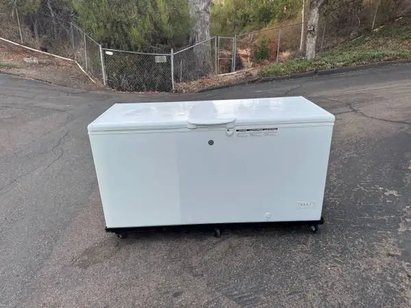 GE 15.7 cubic Deep chest freezer (free local delivery)