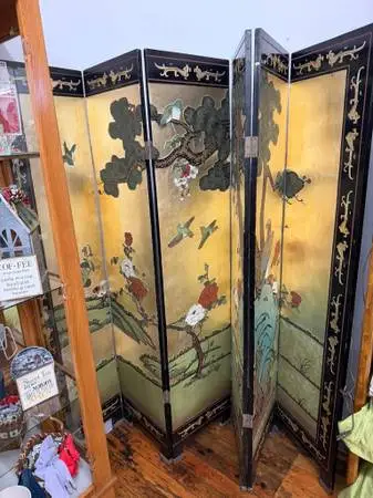 New/Used/Vintage>Furniture/Decor/Artwork/Tools/Clothes...