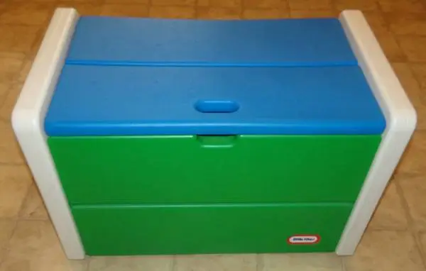 Little Tikes Toybox Green/White 30x17x18 Toy Box Storage Bench