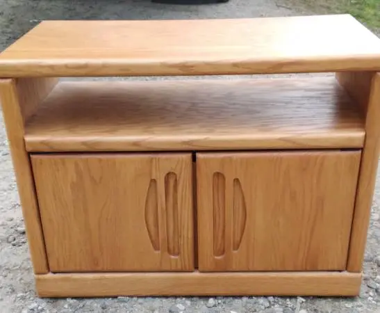 Oak Color TV Stand