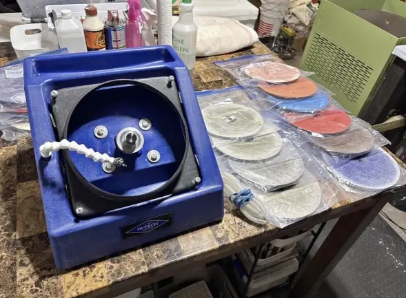Hi-Tech lapidary slant cabbing machine & extra discs